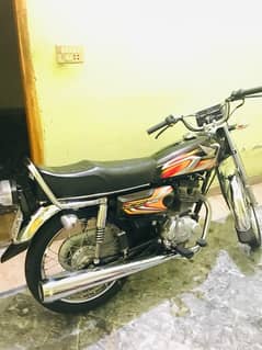 Honda 125 black clr