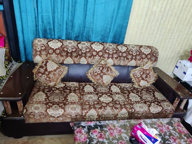 sofa set or table set 0