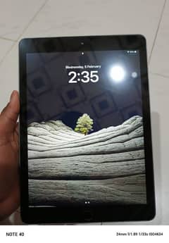 Apple ipad 5th generation 32gb