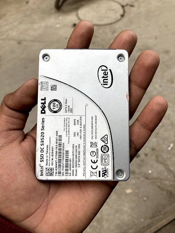 Intel SSD DC S3520  120GB 0