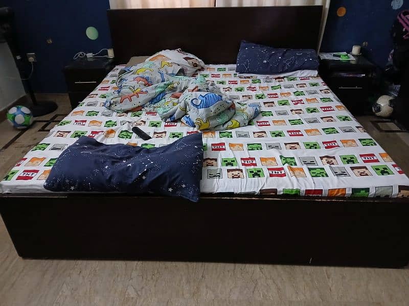 Bed set and side tables with mattress for sale 0