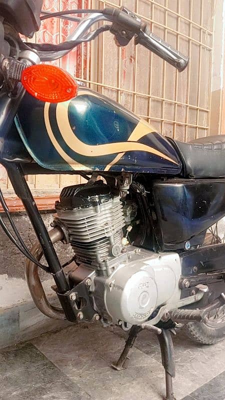 Honda 125     What'app number 03121754700 3