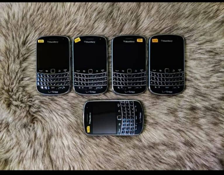 BLACKBERRY ALL STOCK AVAILABLE HA WHATSPP ONLY 03327731988 CHOICE UR 0