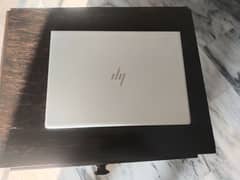 HP Ryzen 7 16GB RAM 256GB RAM 4K Display Vega 10 Graphic Card