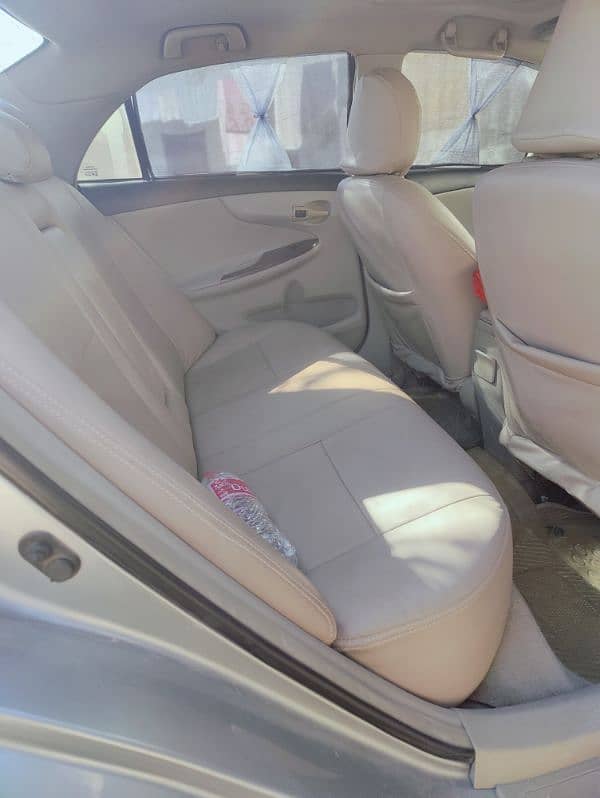 Toyota Corolla Altis SR with Sunroof, Cruise Control 10