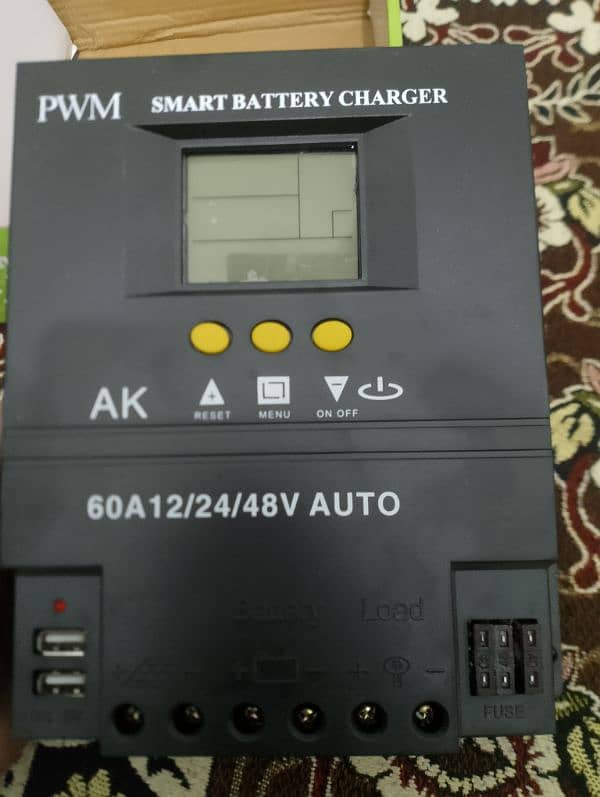 fronus inverter aor aik 60 ampair ka controler. whatsapp 03027193630 6