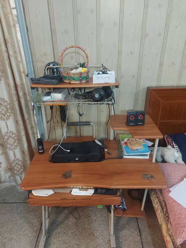 Computer Table And Study Table in Good condition 1