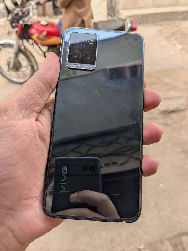 Vivo Y33s 7