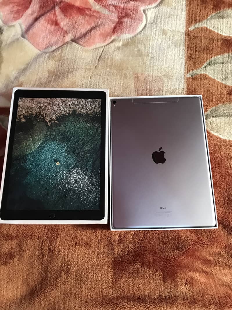 Ipad Pro 2nd Generation 12.9 inch 9