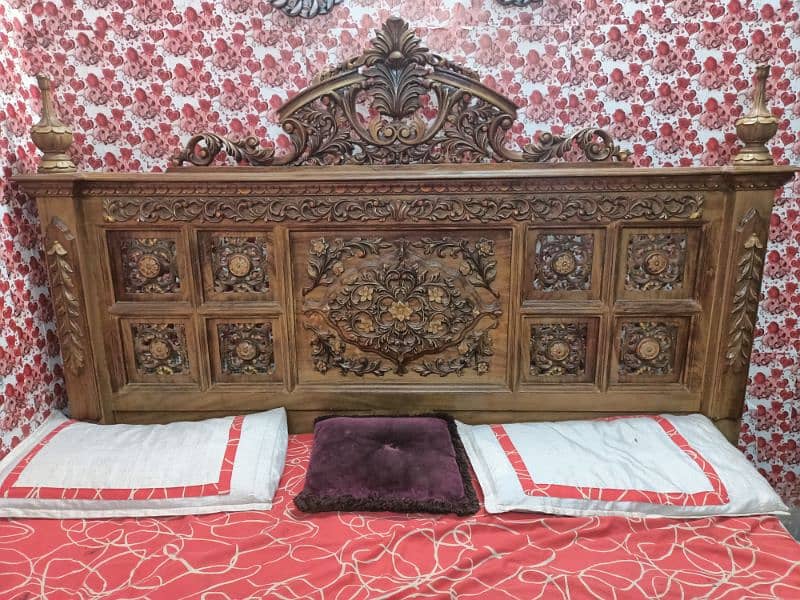 pure chinioti bed set in very good condition 3