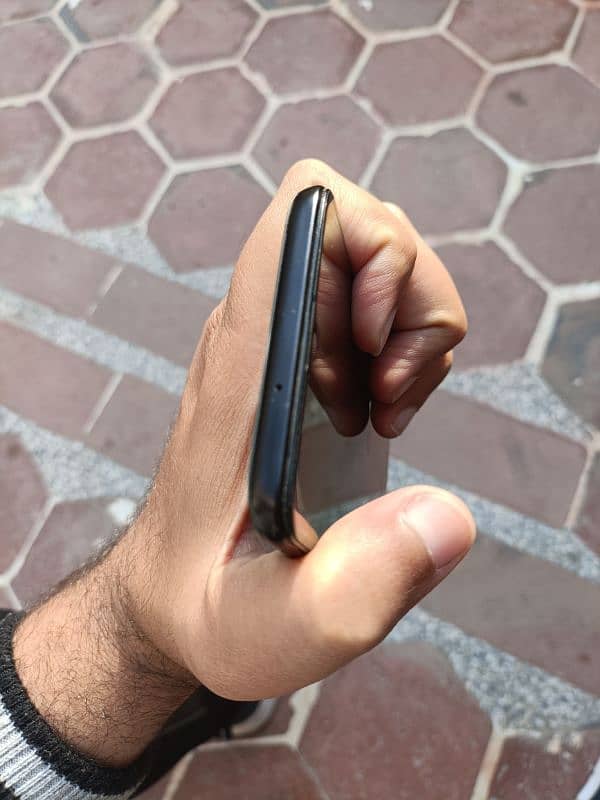 One Plus 6T 4