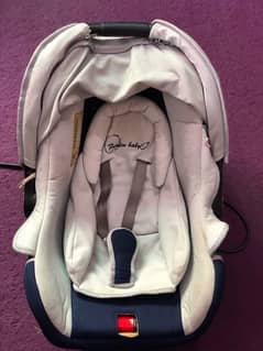 Farlin Carrycot in Good Condition