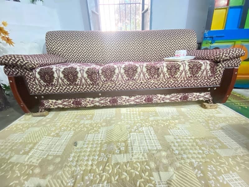 just like new 6 seater sofa set 5