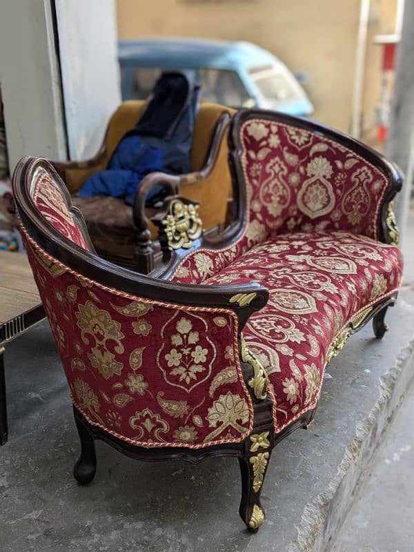 Antique  love seti 2 seater in good condition 5