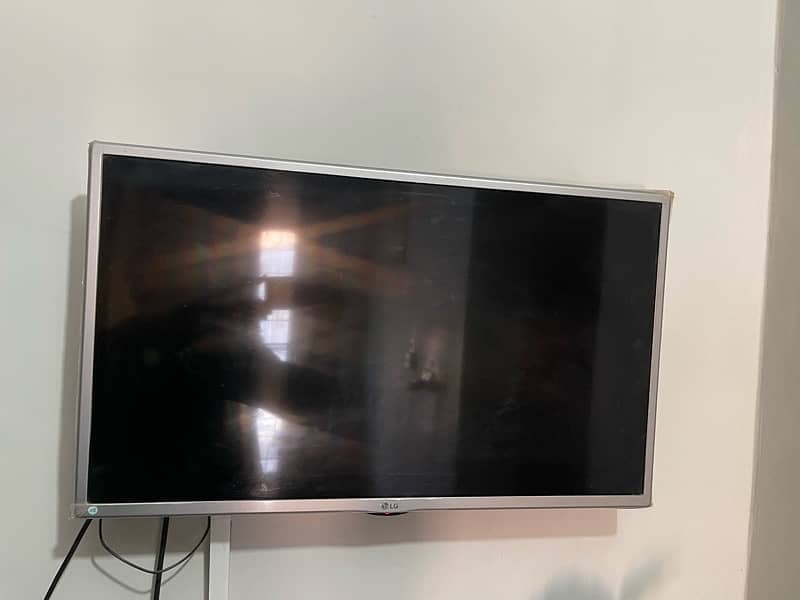 32 LEd t. v 1