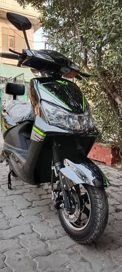 yj future Scooty