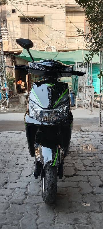 yj future Scooty 2