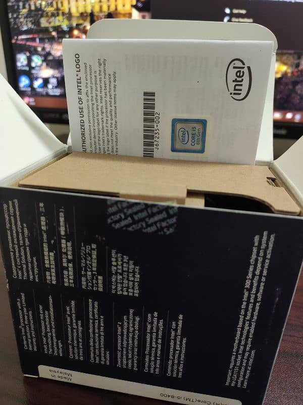 Intel Core i5-8400 (8th Gen) 3