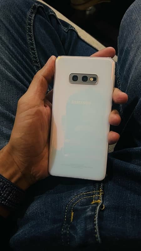 Samsung S10e excellent condition read add 2