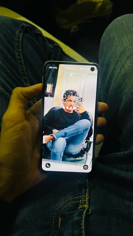 Samsung S10e excellent condition read add 3