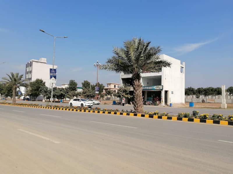 10 Marla 80 ft Main bOulevard facing, Transfer Free plot, Next to 5th Round About, Near to Masjid plot is available for sale 13