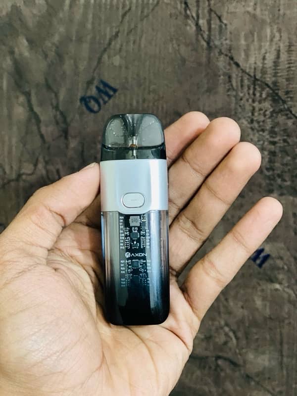 Luxe X 40watt vape + pod 1