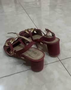 Trendy Chain Detail Sandals, Burgundy, Size 40