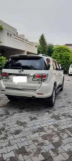 Toyota Fortuner 2013