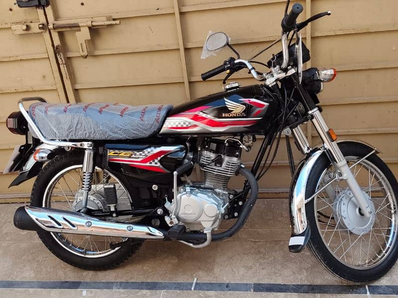 03095037523  Honda CG 125 Brand New condition 0