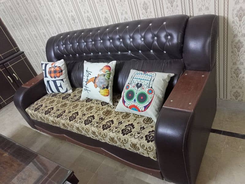 6 Seater Sofa Set In New Condition 2