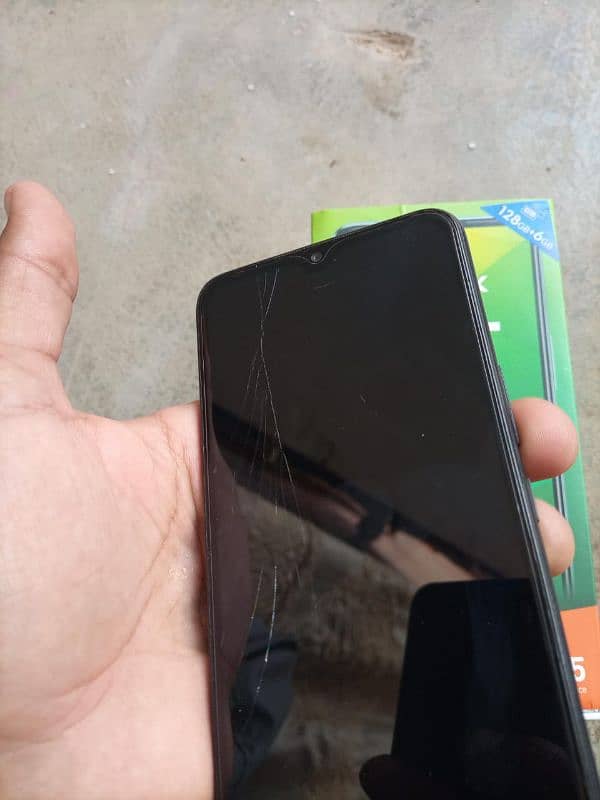 Infinix Hot 10s 6/128 glass crack hai just work all ok 1