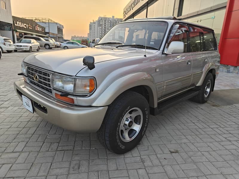 Toyota Land Cruiser 1996 3