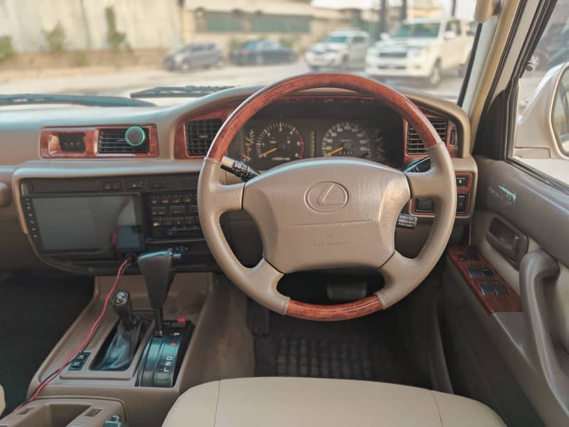 Toyota Land Cruiser 1996 9