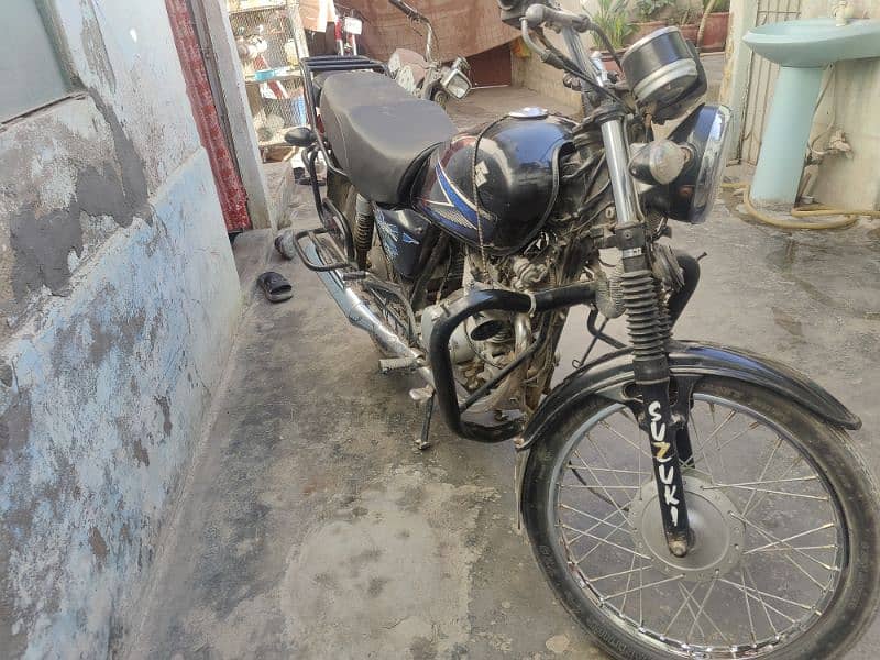 Suzuki 150CC Karachi Number 4