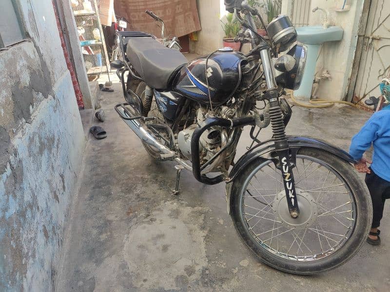 Suzuki 150CC Karachi Number 16