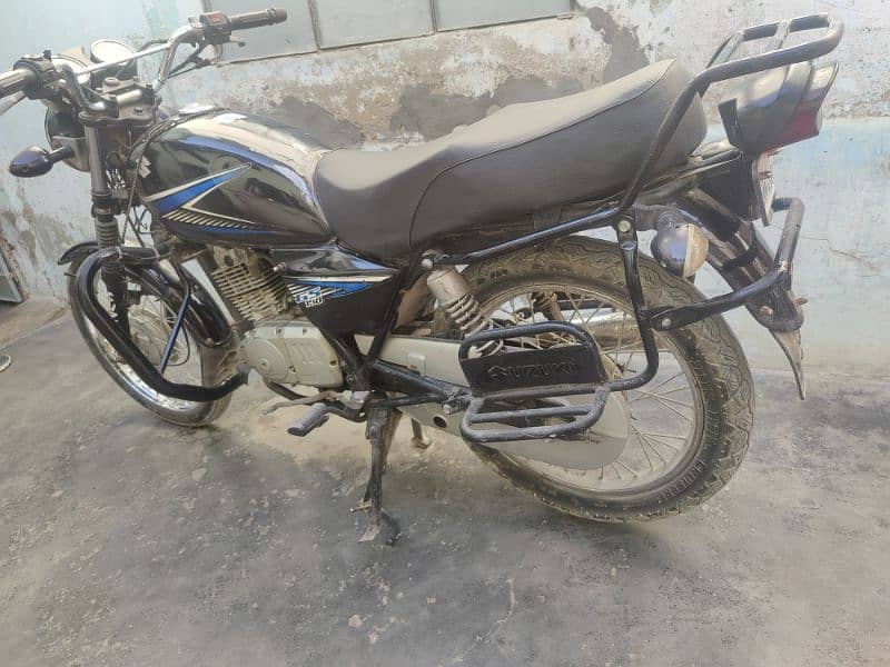 Suzuki 150CC Karachi Number 17