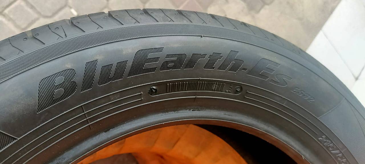 Yokohama tyre  215-55-R17 3