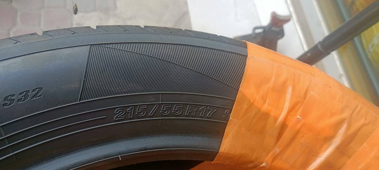 Yokohama tyre  215-55-R17 4