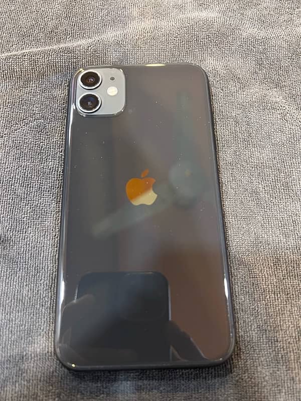 iphone 11 black colour 10.10 water pack  64gb jv 2