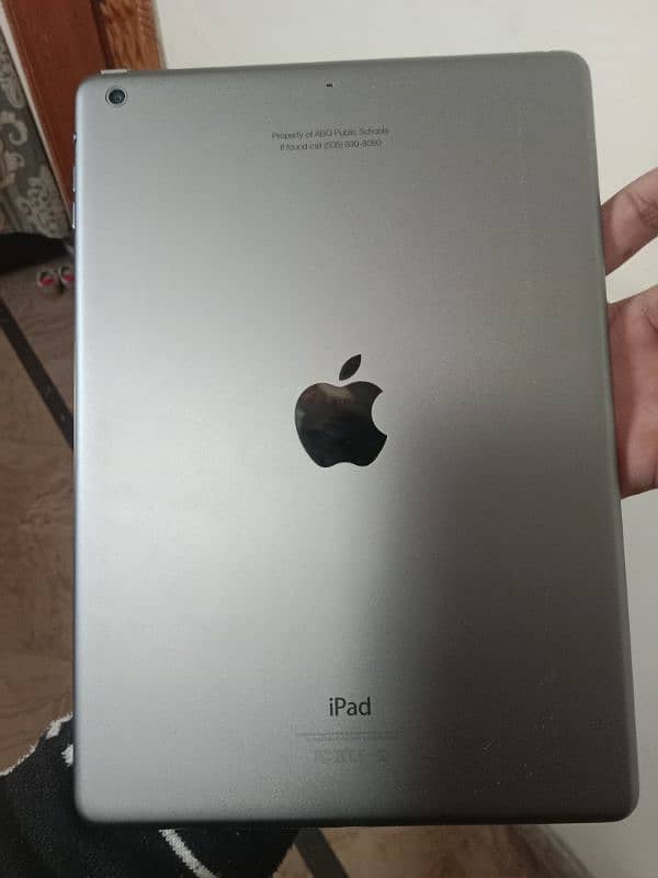 Ipad 2 new condition 10/10 brand new available 32gb with one cover 0