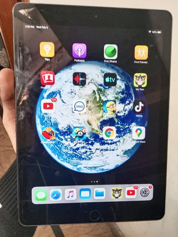 Ipad 2 new condition 10/10 brand new available 32gb with one cover 2