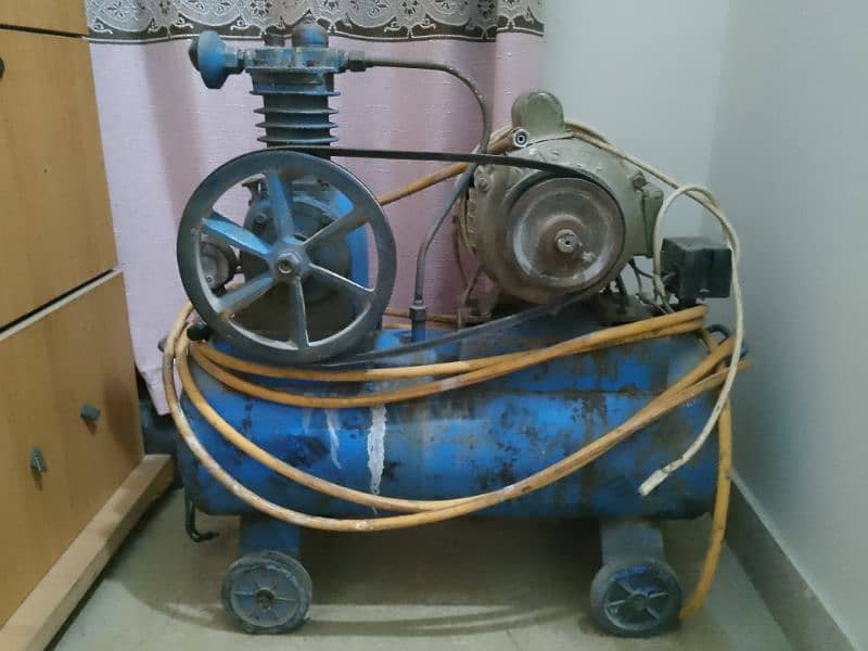 Air Compressor Machine. 1