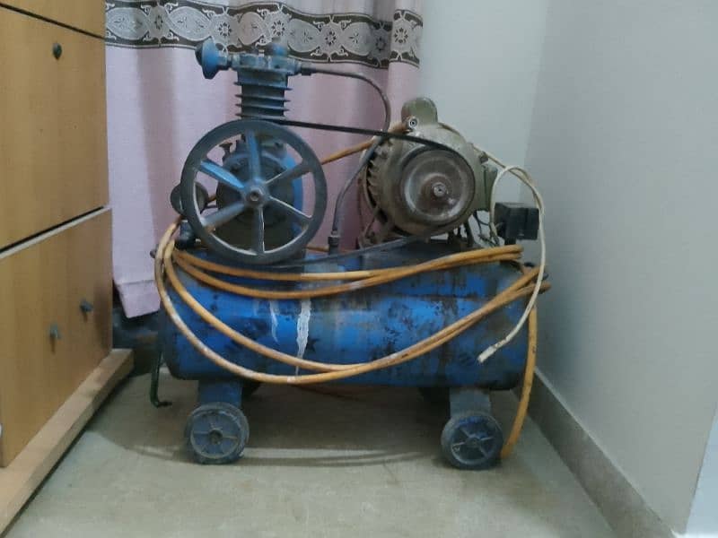 Air Compressor Machine. 2