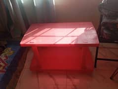 Plastic Table with 3 chairs for sell