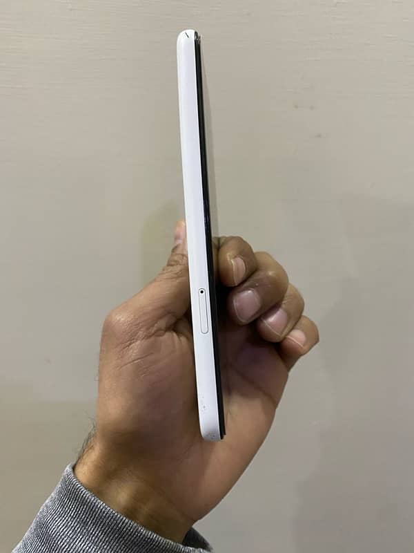 google pixel 4a 5g 6/128 official Pta Approved 3