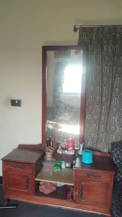 dressing table