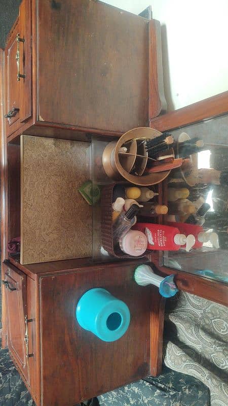 dressing table 3