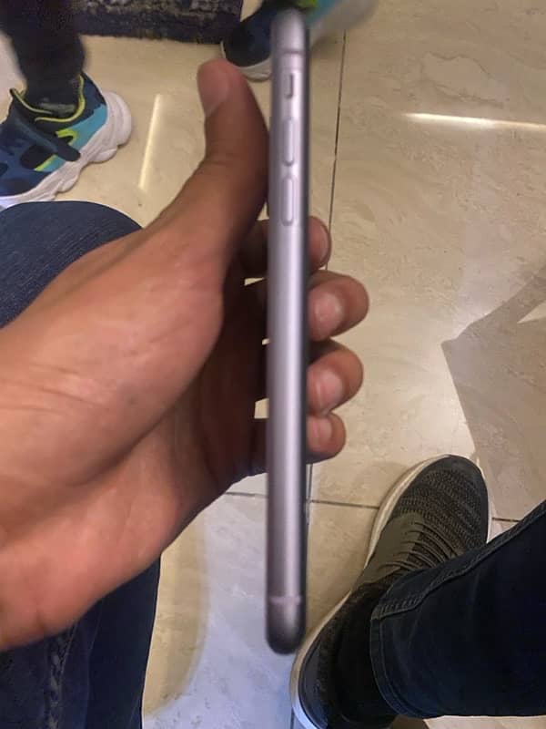 iphone 11 64 gb 100 health 1