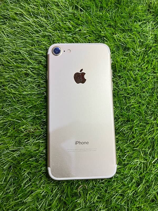 IPhone 7 32gb 100 health Gold 7