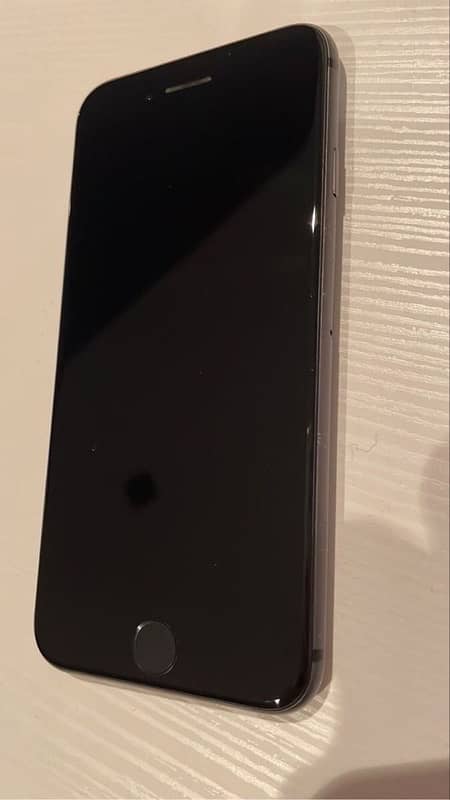 Iphone 8+ (64 gb) Official PTA Approved 1